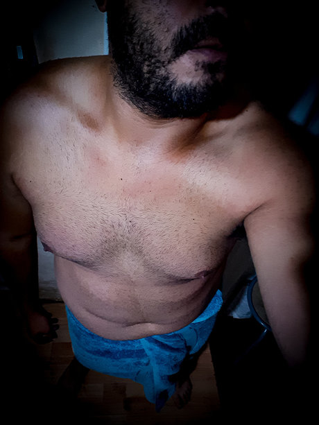 R H pornstar picture