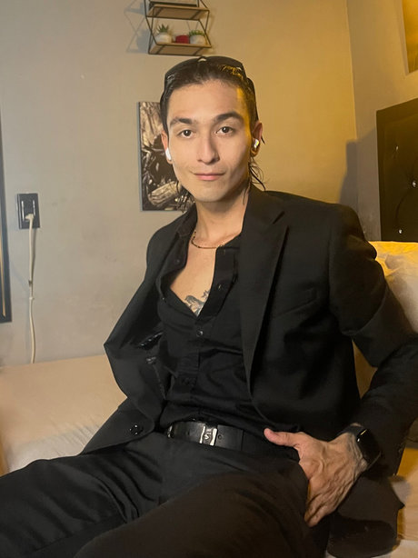 Demon actress photos