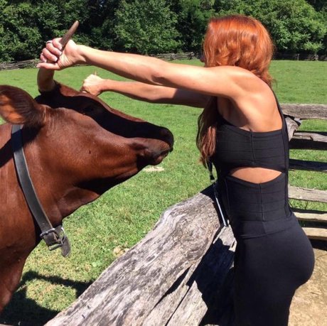 RedDevilDoll model perfect photos