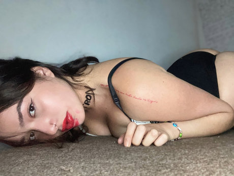 Roslyn Shalala pornographic actress gallery