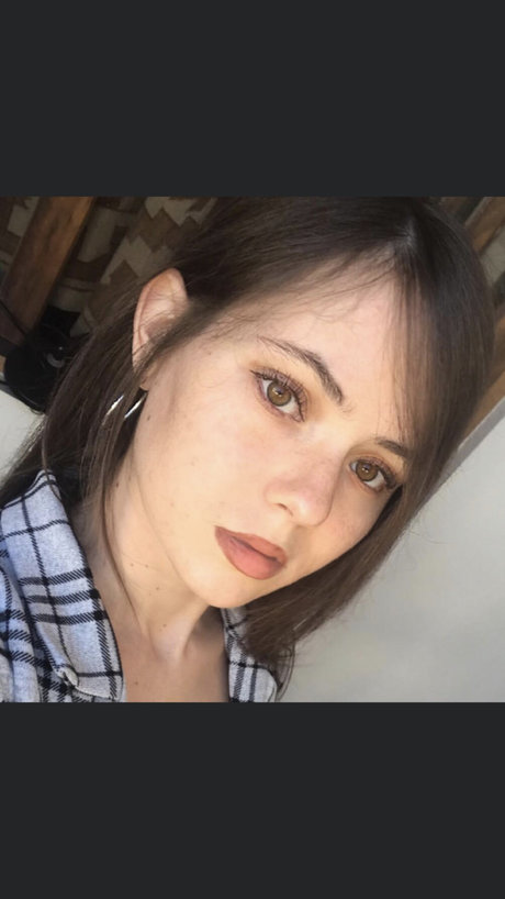 Roni Lina model hd pic