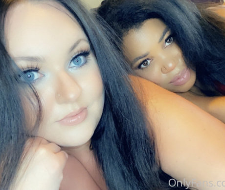 Rogue Raven naked model pics