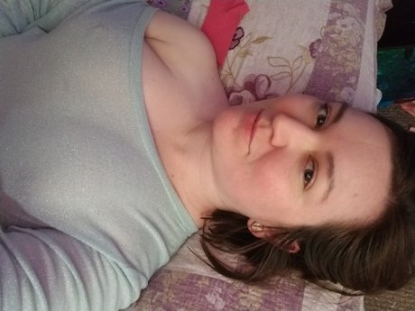 Robyn Sweet top actress pic