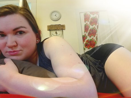 Robyn Sweet xxx model picture