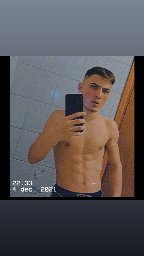 Roby Roby star pornographic photos