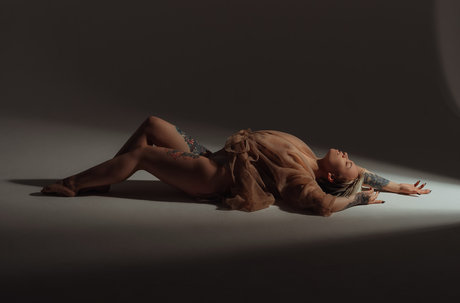 Helen Rivmi erotic model pictures