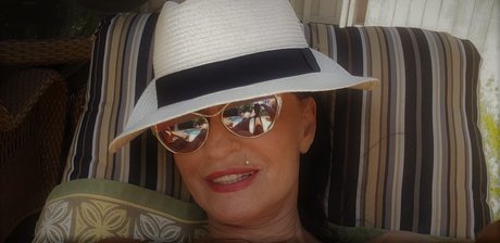 Rita Daniels art model photos