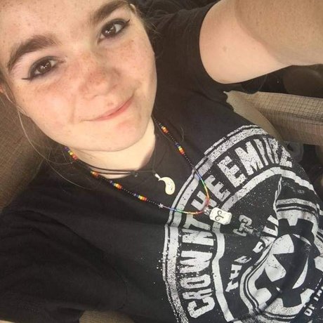 Rissy model adult img