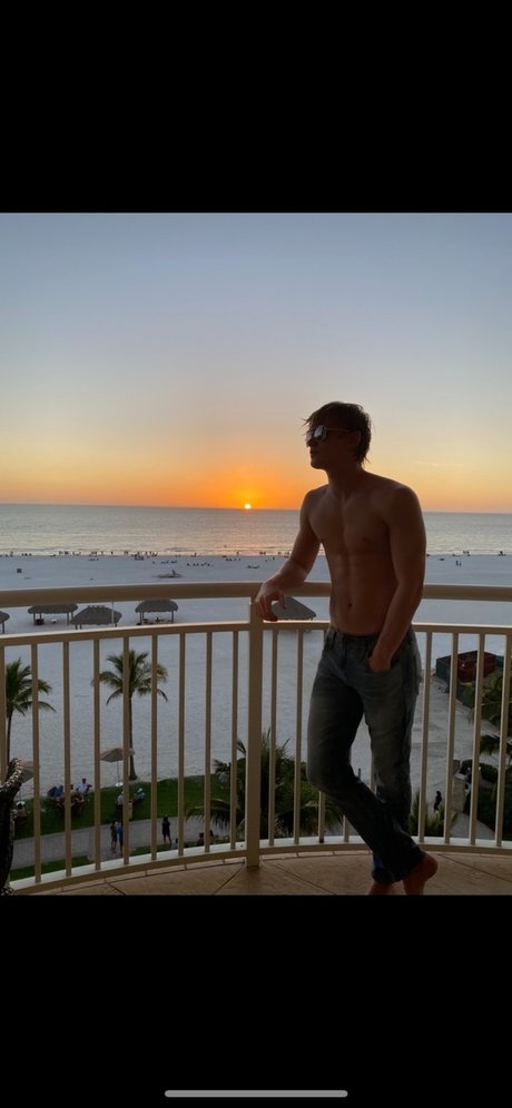 Chad White model hd image