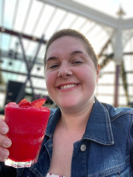 Amy Eade hot model image