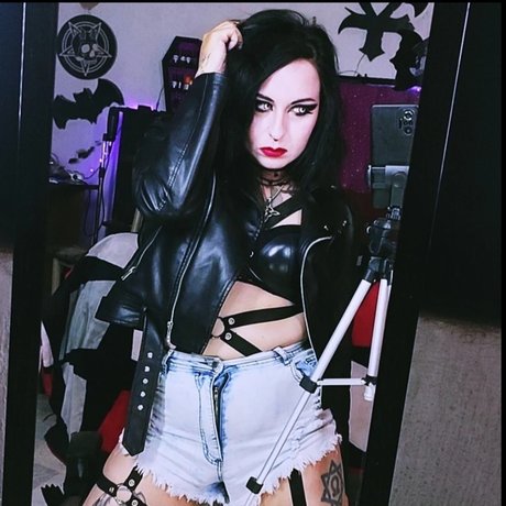 Rvn Hxx erotic model archive