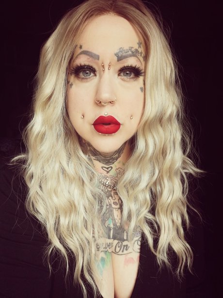 Ruby Ramirez sexy model img