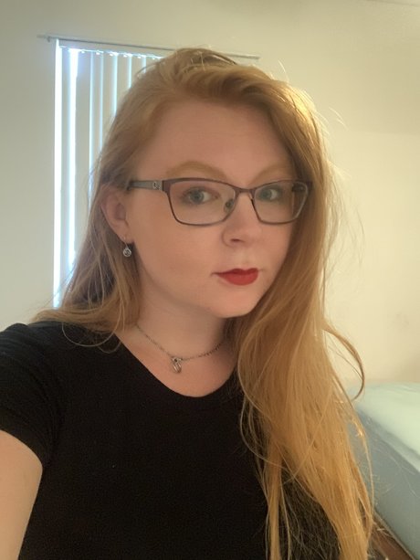 Ruby Hart high quality pornstar pics