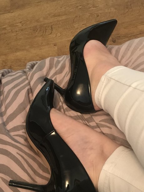 Ruby Amour sex model img