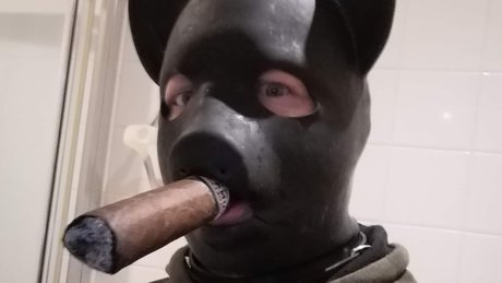 RUBBER CIGAR PIG art model images