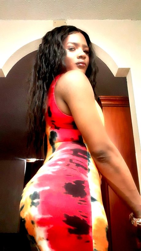 Roxanne MAGNUM pretty actress image