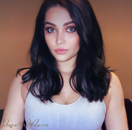 RowansWolves pornstar sexy photo