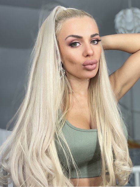 Roshana adult star pics