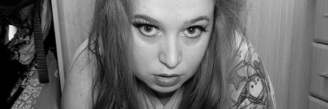 Sambuca Sparkles erotic model picture