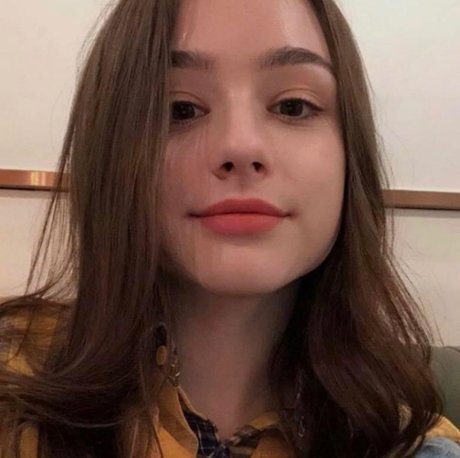 Dailana Loma top actress pic