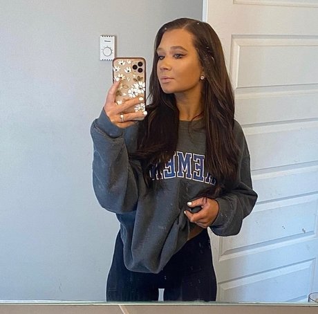 Samantha Anne beautiful star photo