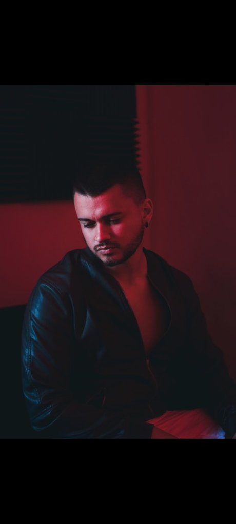 SALVA X sexy star picture