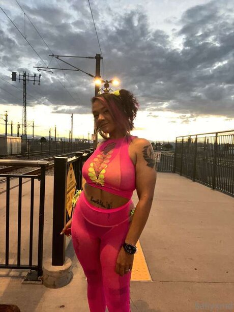 FREE LESBIAN D MME SQ RTER_ model art gallery