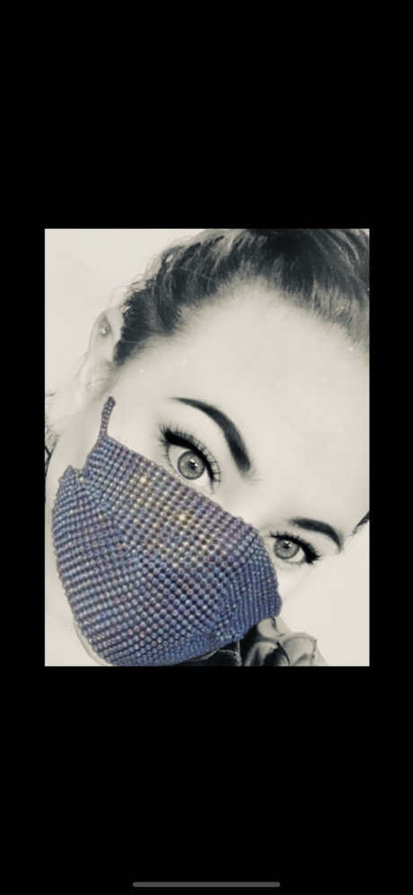 Curvaceous Beauty model beautiful photos