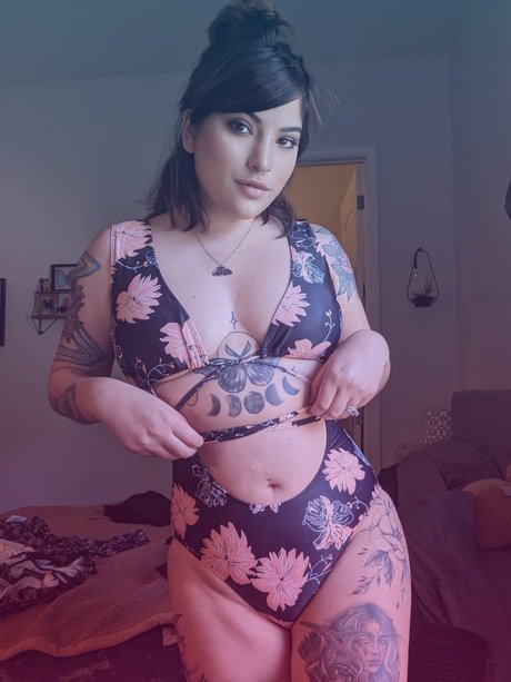 Salem Equinox adult star photos