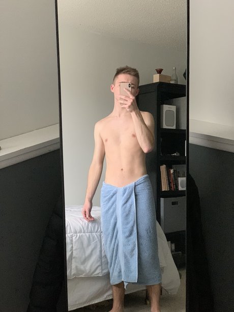 Sakamoto Gang star nude pictures