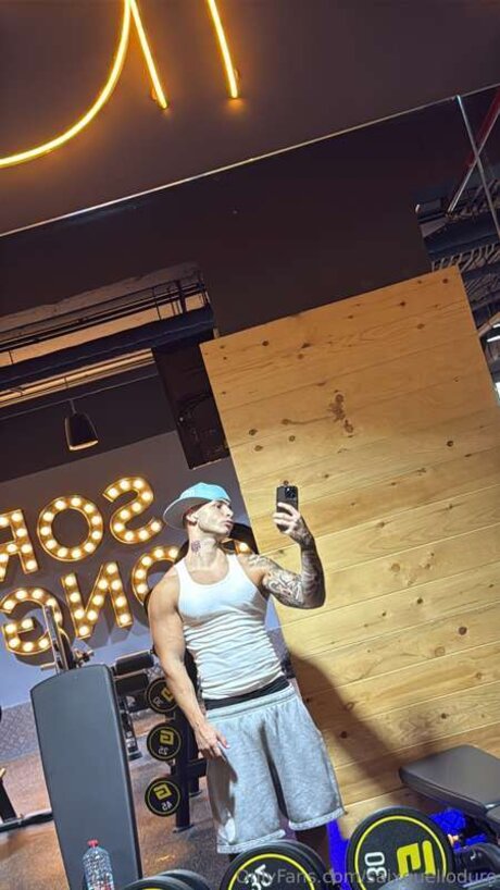 Esploratore di caverne model hot archive