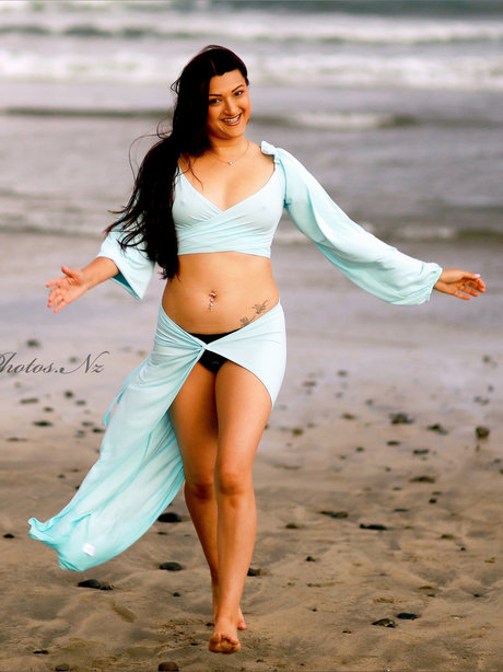 Sahara Max TOP 6 2_ free actress img