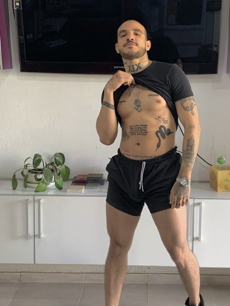 Sadosantos pornstar top image