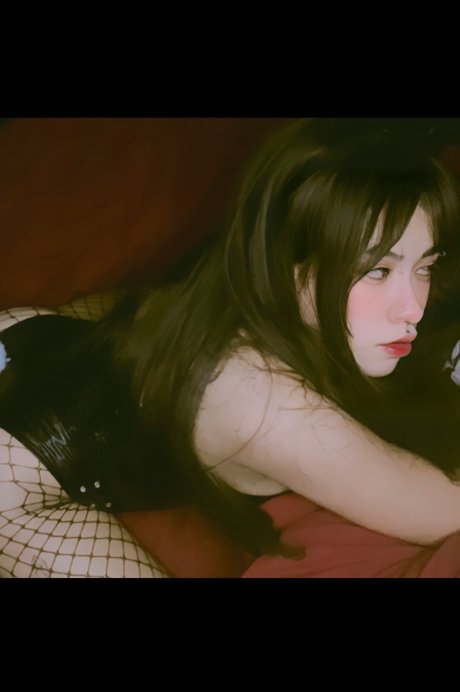 Saandy model beautiful photo