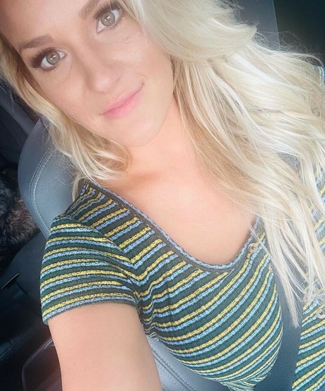 heirods pornstar nudes pic