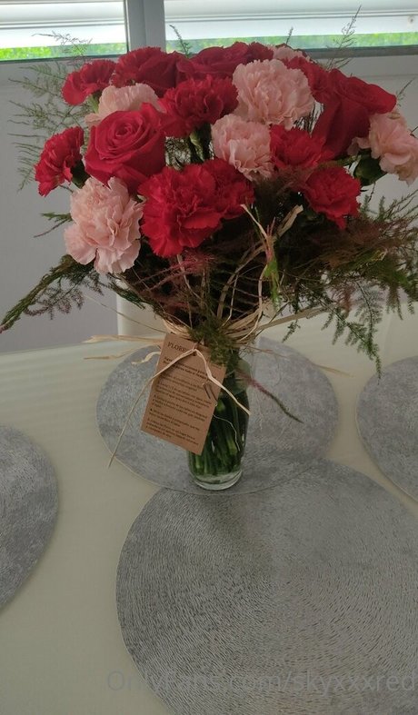 skyxxxred model xxx galleries