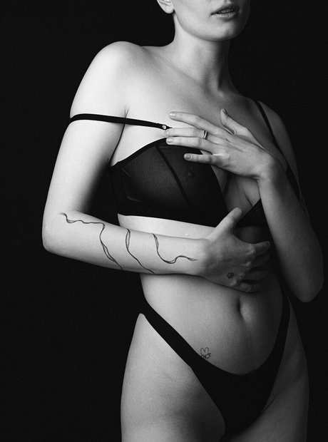 Katya Sitak erotic pornstar pic