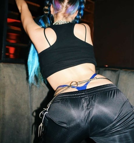 Ashnikko nudes actress photos