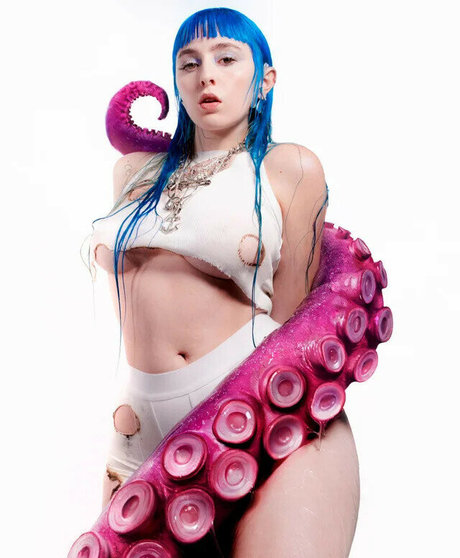 Ashnikko star nice images