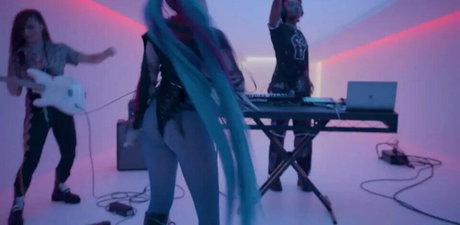 Ashnikko model nice pics