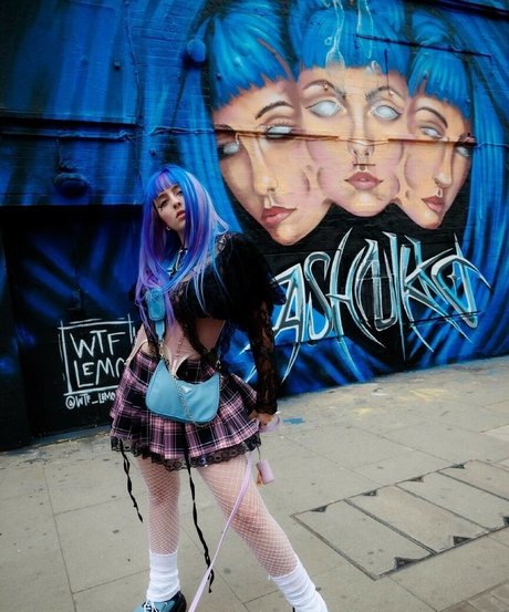 Ashnikko pretty star pics