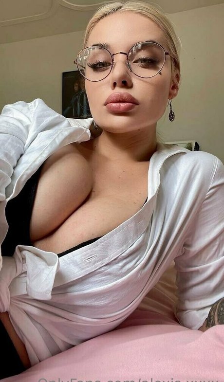 alexis xxxx pornstar top pic