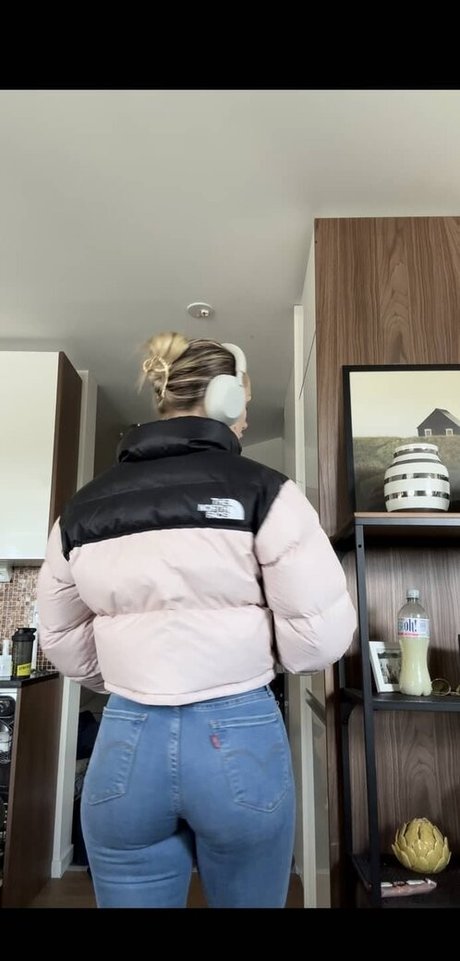 Ellen Akesson star beautiful image