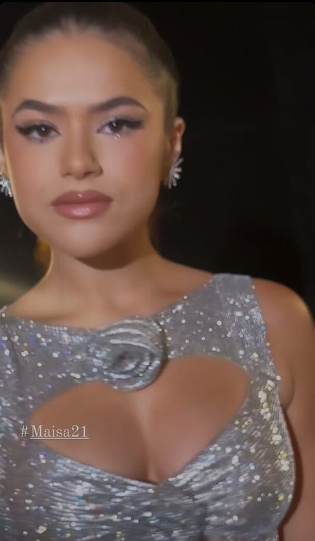 Maisa Silva sexy pornstar img