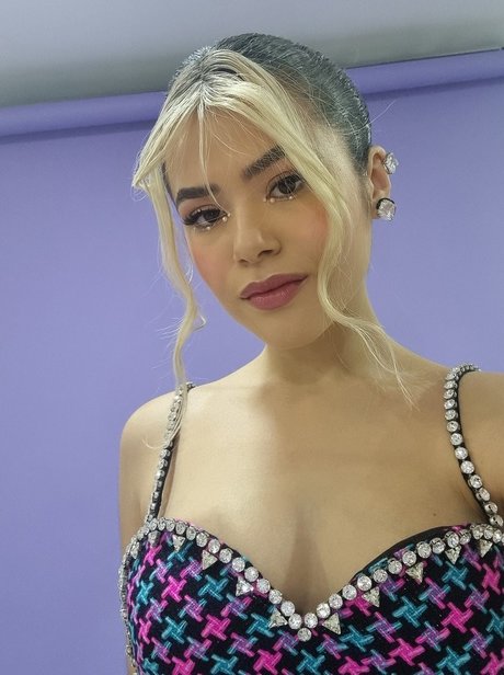 Maisa Silva hot model archive