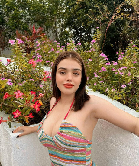 Karina Johnson art model img