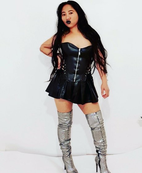 msspinay art star galleries