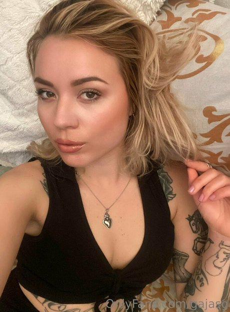 gajasg nude actress photos