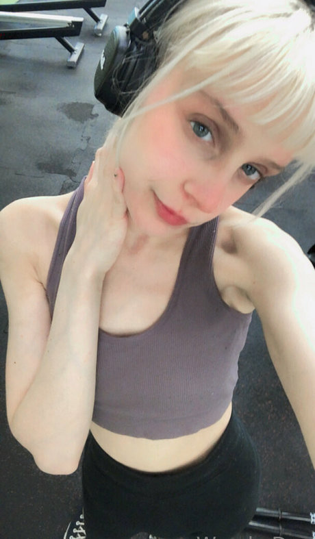 wendydday nude actress image