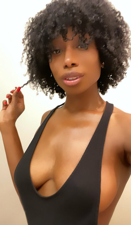 kinsleykarter nude pornstar pictures